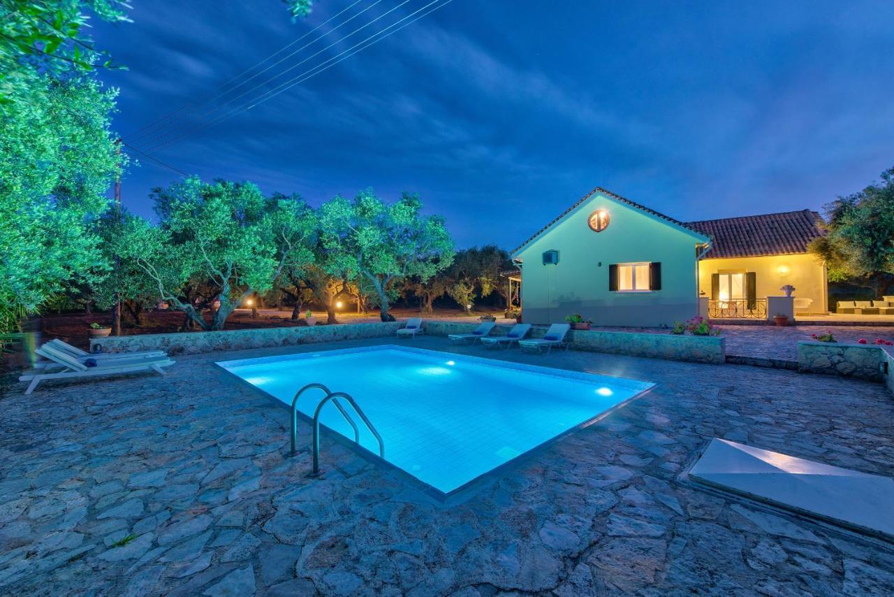 Olivegrove Villa - Nestled In Olive Trees With Private Pool, By Zantewize ตรากากิ ภายนอก รูปภาพ