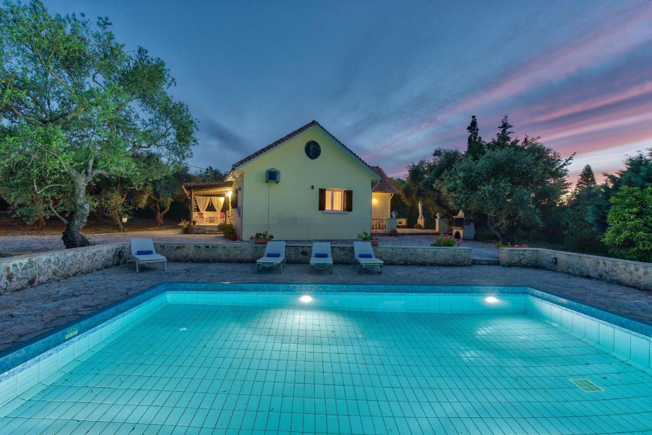 Olivegrove Villa - Nestled In Olive Trees With Private Pool, By Zantewize ตรากากิ ภายนอก รูปภาพ