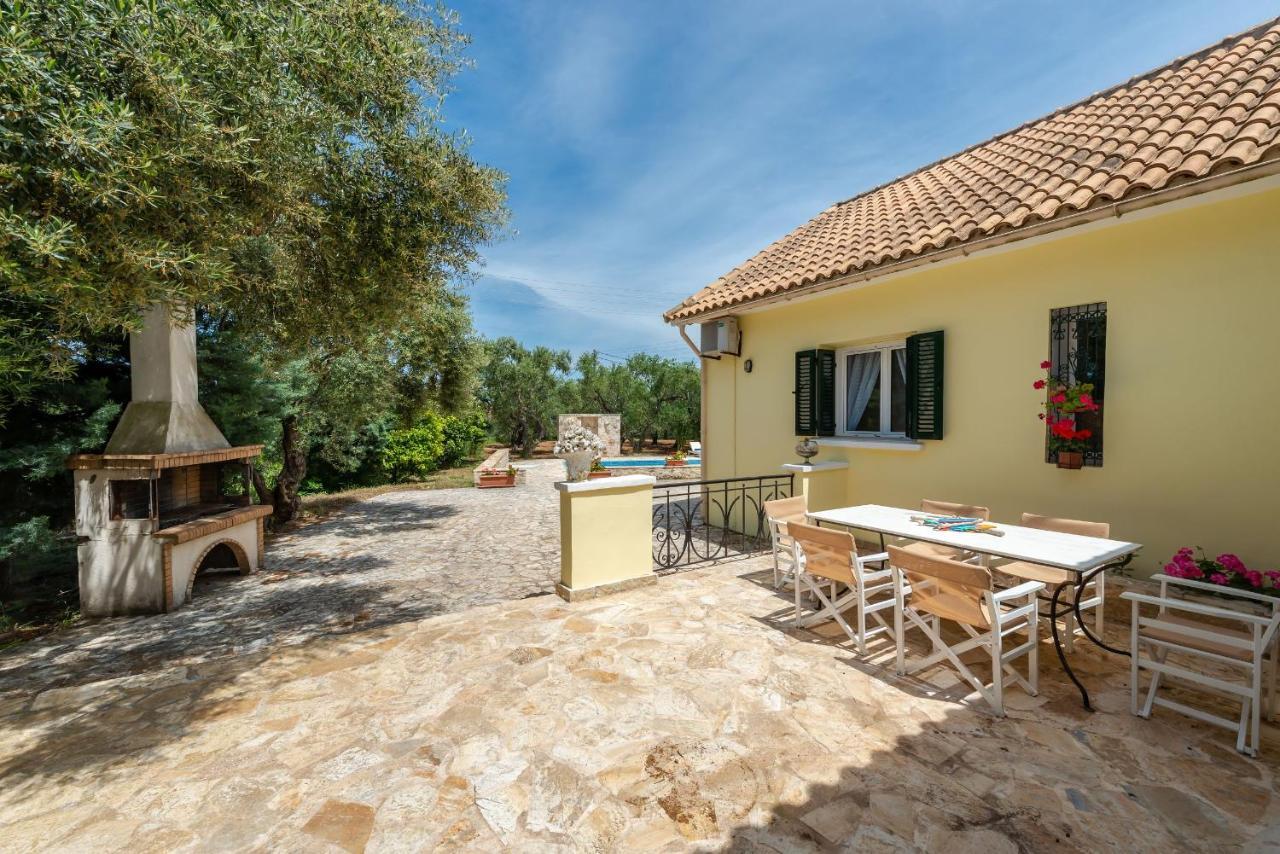 Olivegrove Villa - Nestled In Olive Trees With Private Pool, By Zantewize ตรากากิ ภายนอก รูปภาพ